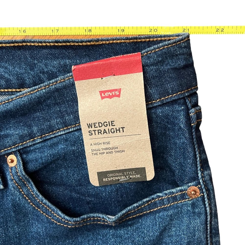 NWT Levi's Wedgie Straight Button Fly Size 24W Cotton Denim Jeans Plus S… - Picture 10 of 16